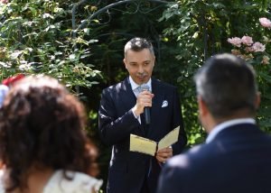 Attilio Reinhardt celebrante per matrimonio civile con rito simbolico